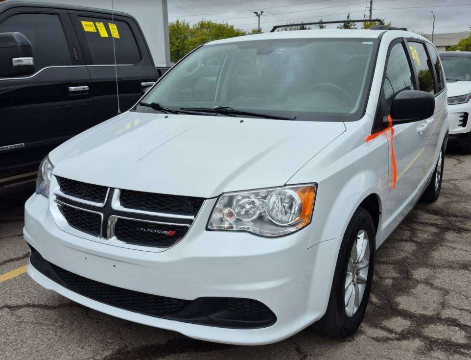 White 2020 Dodge Grand Caravan SXT FWD Minivan Front-Wheel Drive Automatic