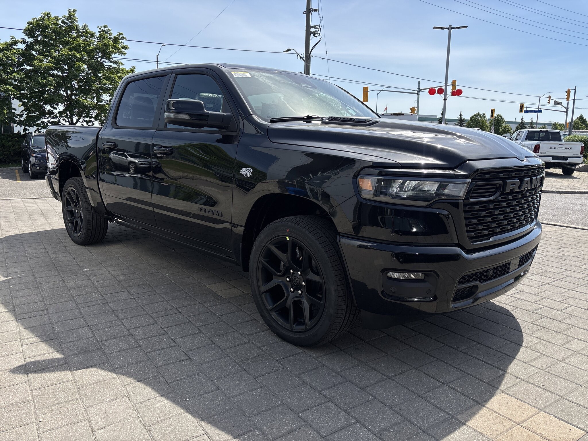 2026 RAM 1500 Sport 4x4 Crew Cab 5'7" Box Truck