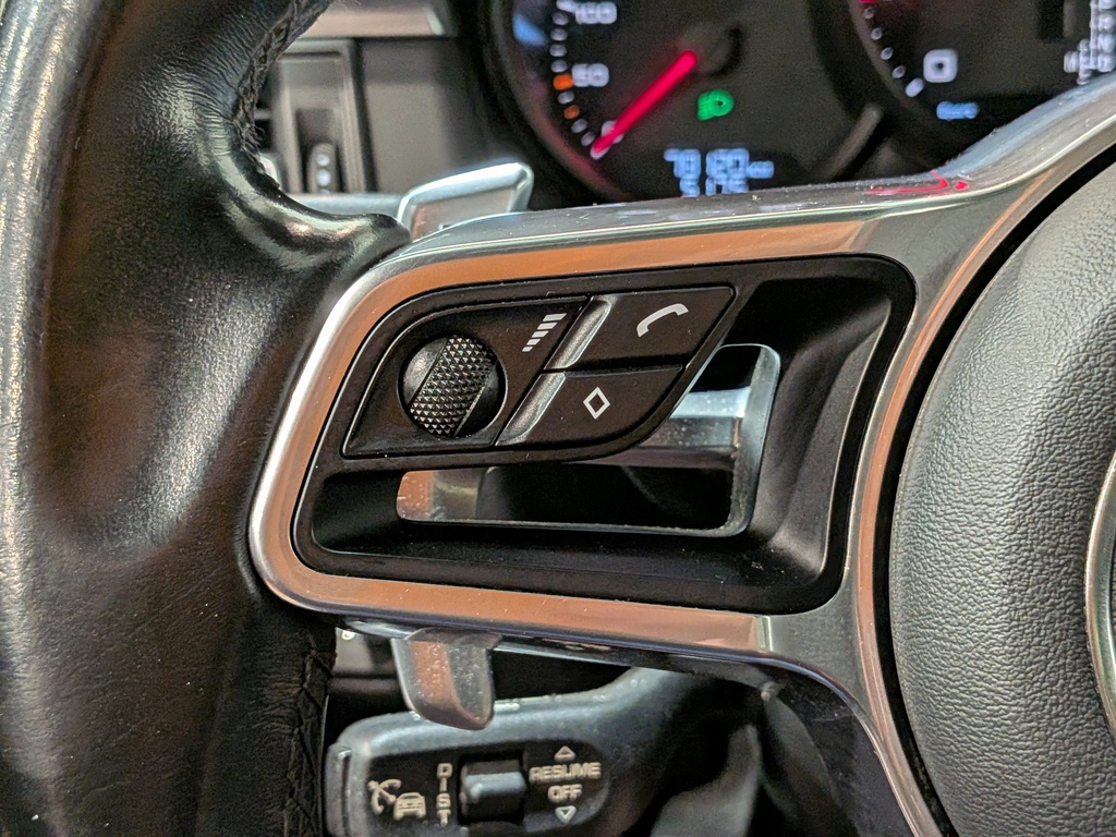 Porsche Macan 2021