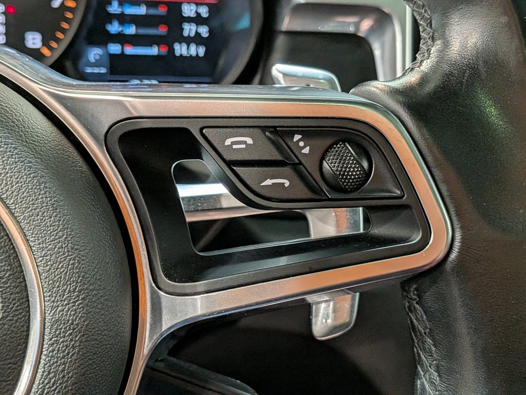 Porsche Macan 2021