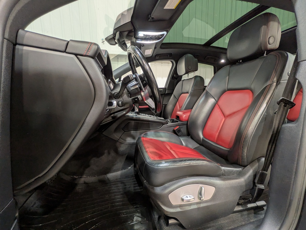 Porsche Macan 2021