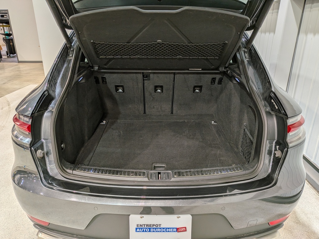 Porsche Macan 2021