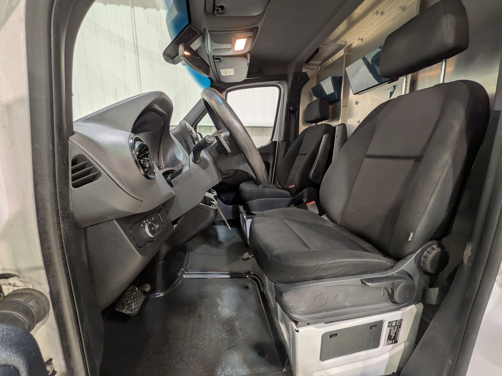 Mercedes-Benz Sprinter Crew Van 2020
