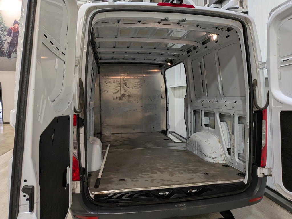 Mercedes-Benz Sprinter Crew Van 2020