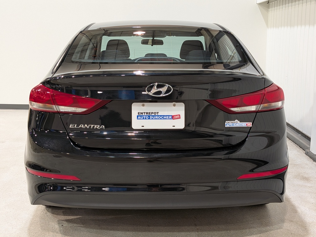 Hyundai Elantra 2017