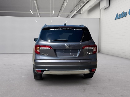used 2022 Honda Pilot car, priced at $43,900