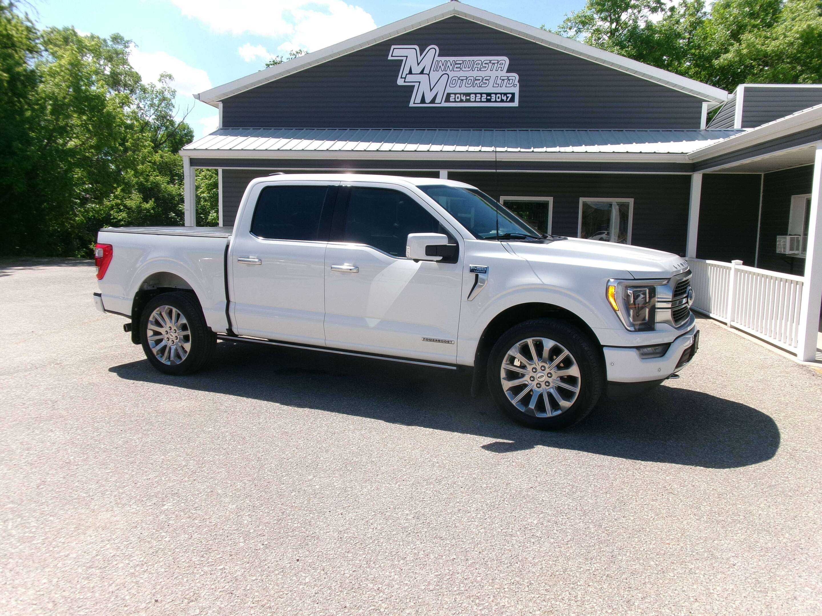 White 2022 Ford F-150 Limited SuperCrew 4WD Pickup Truck Four-Wheel Drive Automatic