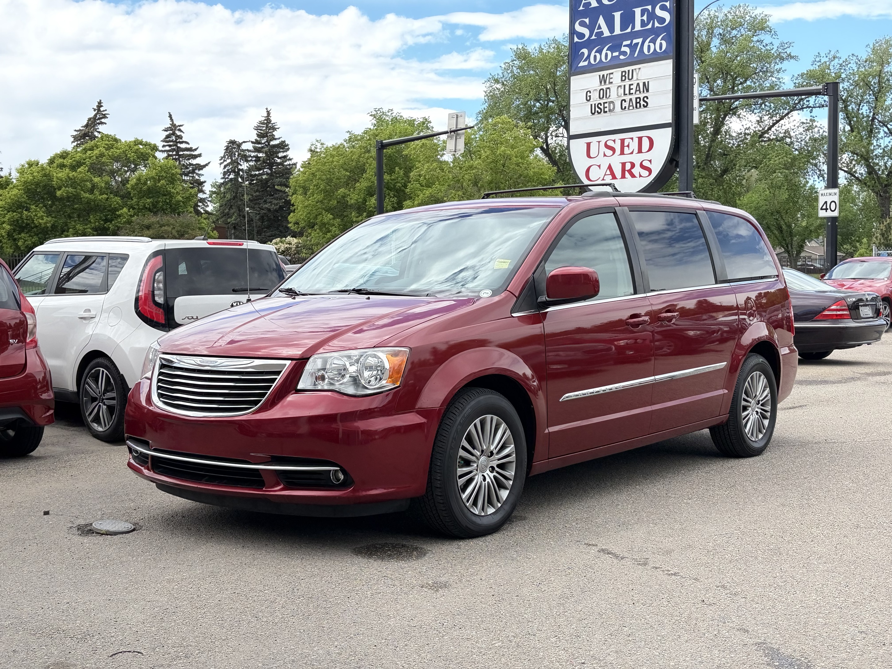 2014 Chrysler Town & Country Touring-L FWD Minivan Front-Wheel Drive 6-Speed Automatic