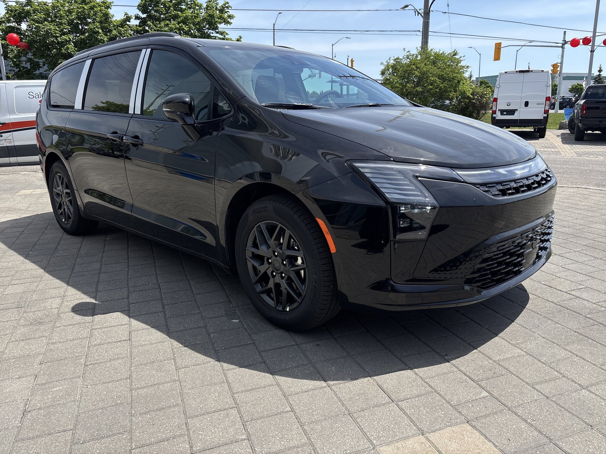 2027 Chrysler Pacifica Select FWD Van