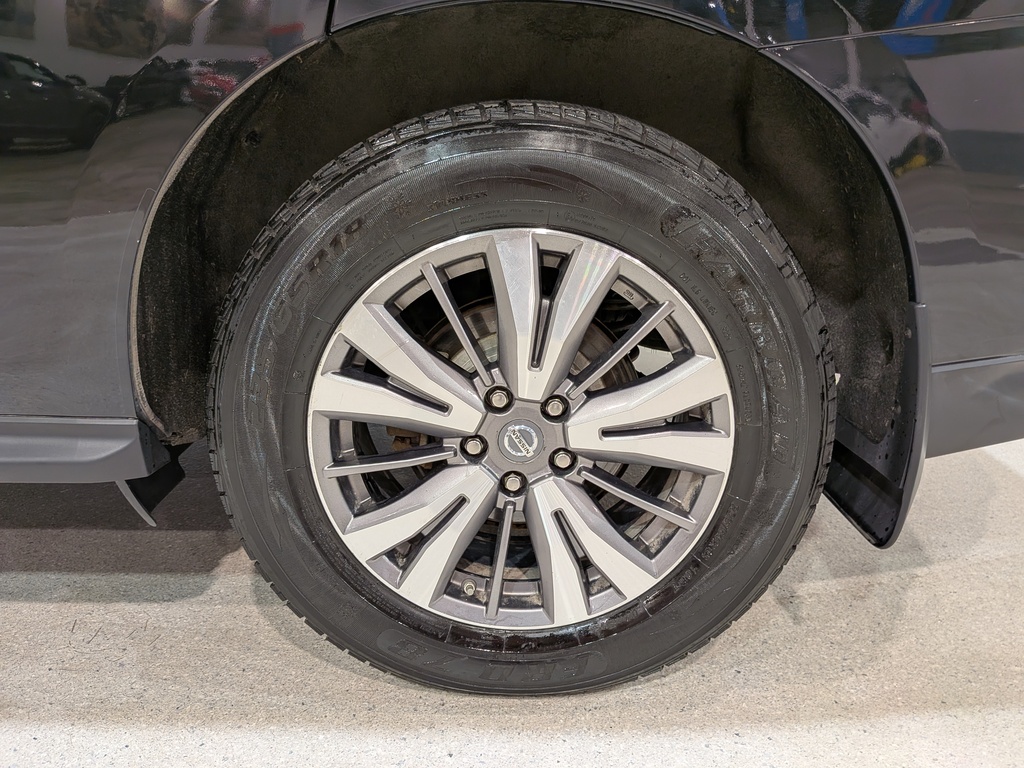 Nissan Pathfinder 2018