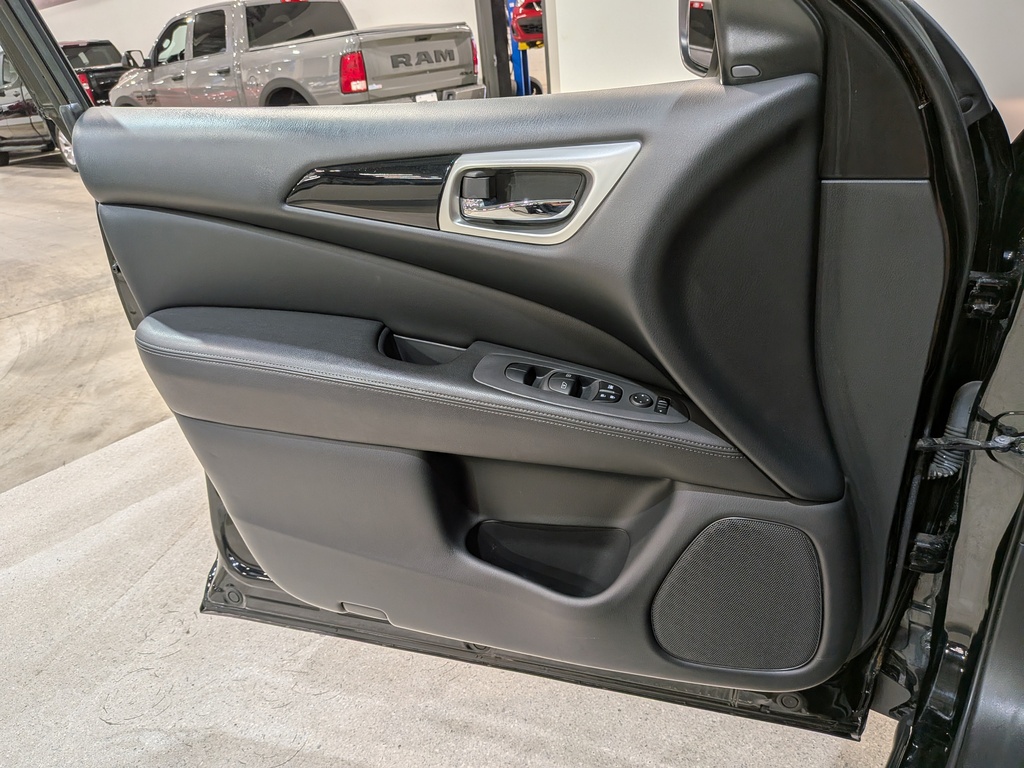 Nissan Pathfinder 2018