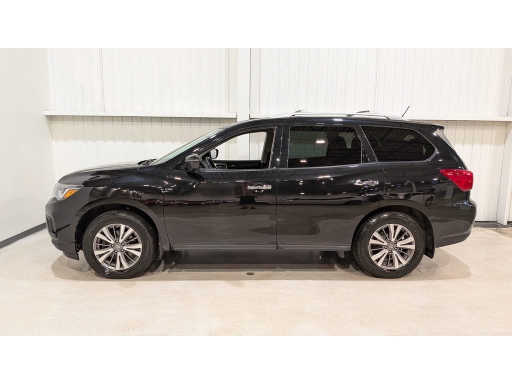 Nissan Pathfinder 2018