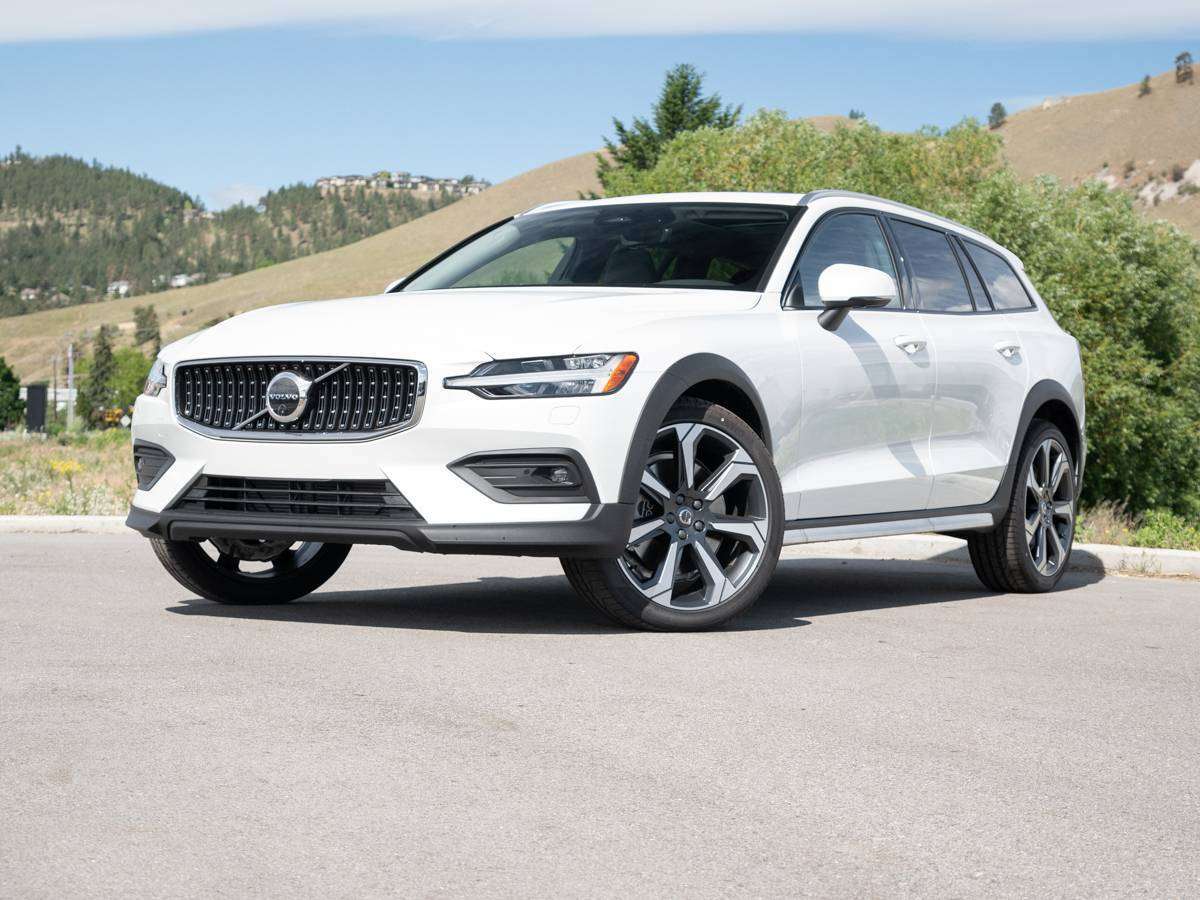 2026 Volvo V60 Cross Country