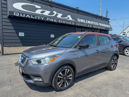 Gray 2018 Nissan Kicks SV FWD SUV / Crossover Front-Wheel Drive Continuously Variable Transmission