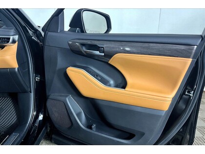 used 2023 Toyota Highlander car, priced at $54,998