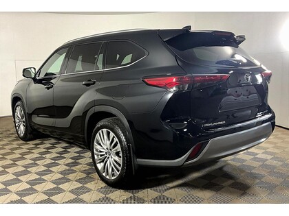 used 2023 Toyota Highlander car, priced at $54,998