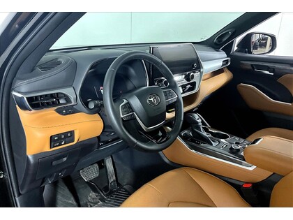 used 2023 Toyota Highlander car, priced at $54,998