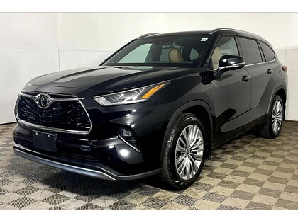 used 2023 Toyota Highlander car, priced at $54,998