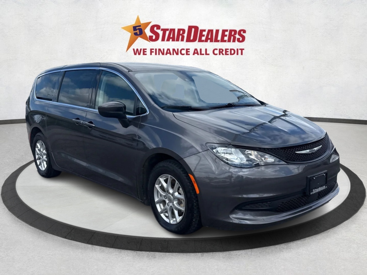 Gray 2023 Chrysler Grand Caravan SXT FWD Minivan 9-Speed Automatic