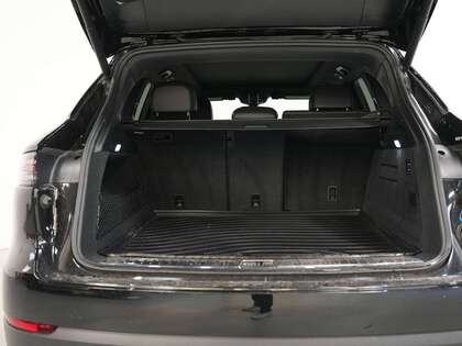 used 2023 Porsche Cayenne car