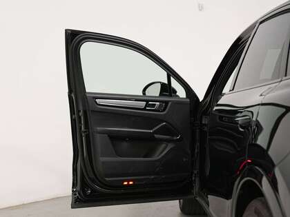 used 2023 Porsche Cayenne car