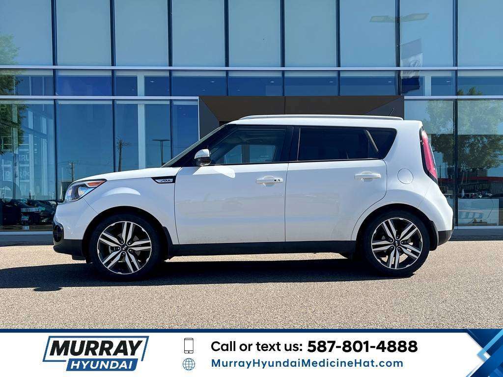 Polar White 2018 Kia Soul EX Premium Wagon 6-Speed Automatic