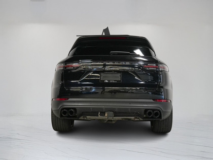 used 2023 Porsche Cayenne car