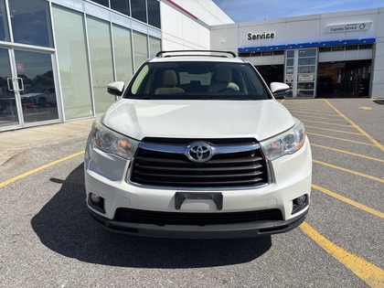 used 2016 Toyota Highlander car, priced at $24,995