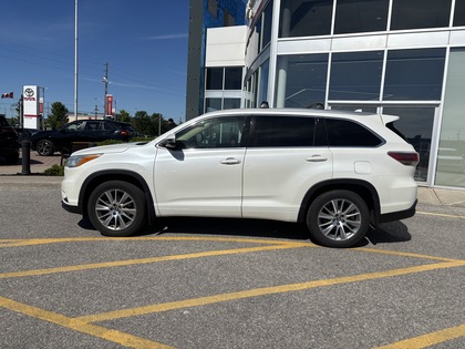 used 2016 Toyota Highlander car, priced at $24,995