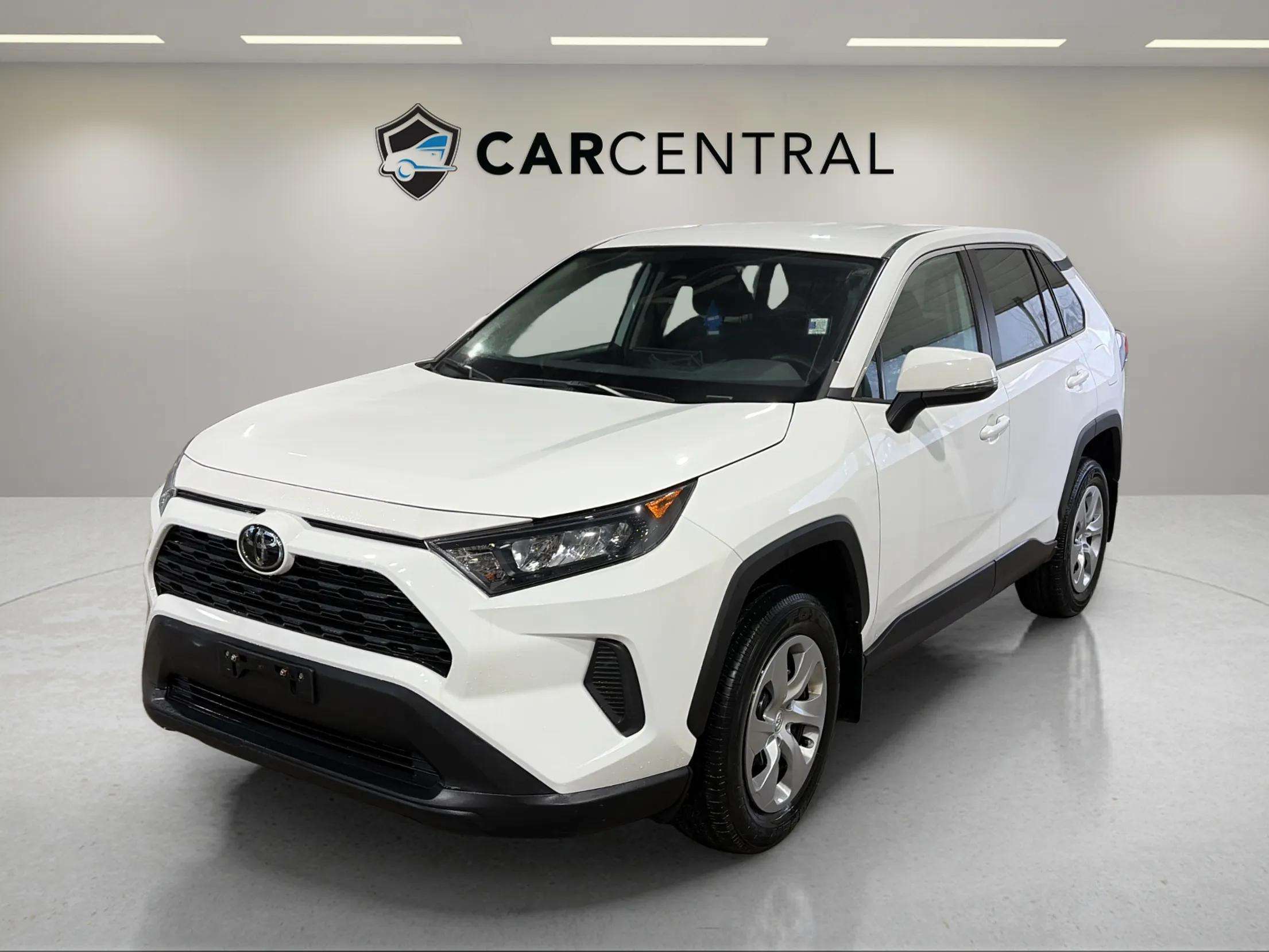 White 2023 Toyota RAV4 LE AWD SUV / Crossover All-Wheel Drive 8-Speed Automatic