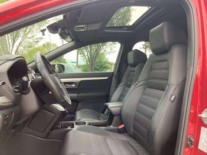 used 2021 Honda CR-V car, priced at $25,900