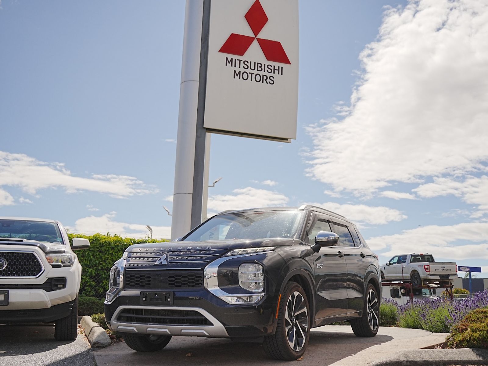2025 Mitsubishi Outlander