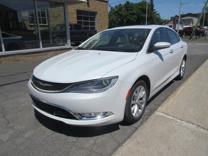 White 2015 Chrysler 200 C Sedan FWD Sedan Front-Wheel Drive Automatic