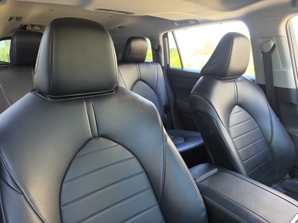 used 2021 Toyota Highlander car, priced at $39,995