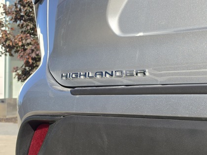 used 2021 Toyota Highlander car, priced at $39,995