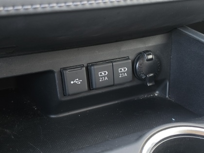 used 2021 Toyota Highlander car, priced at $39,995