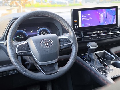 used 2025 Toyota Sienna car, priced at $63,995