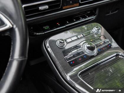 used 2023 Lincoln Nautilus car, priced at $44,900