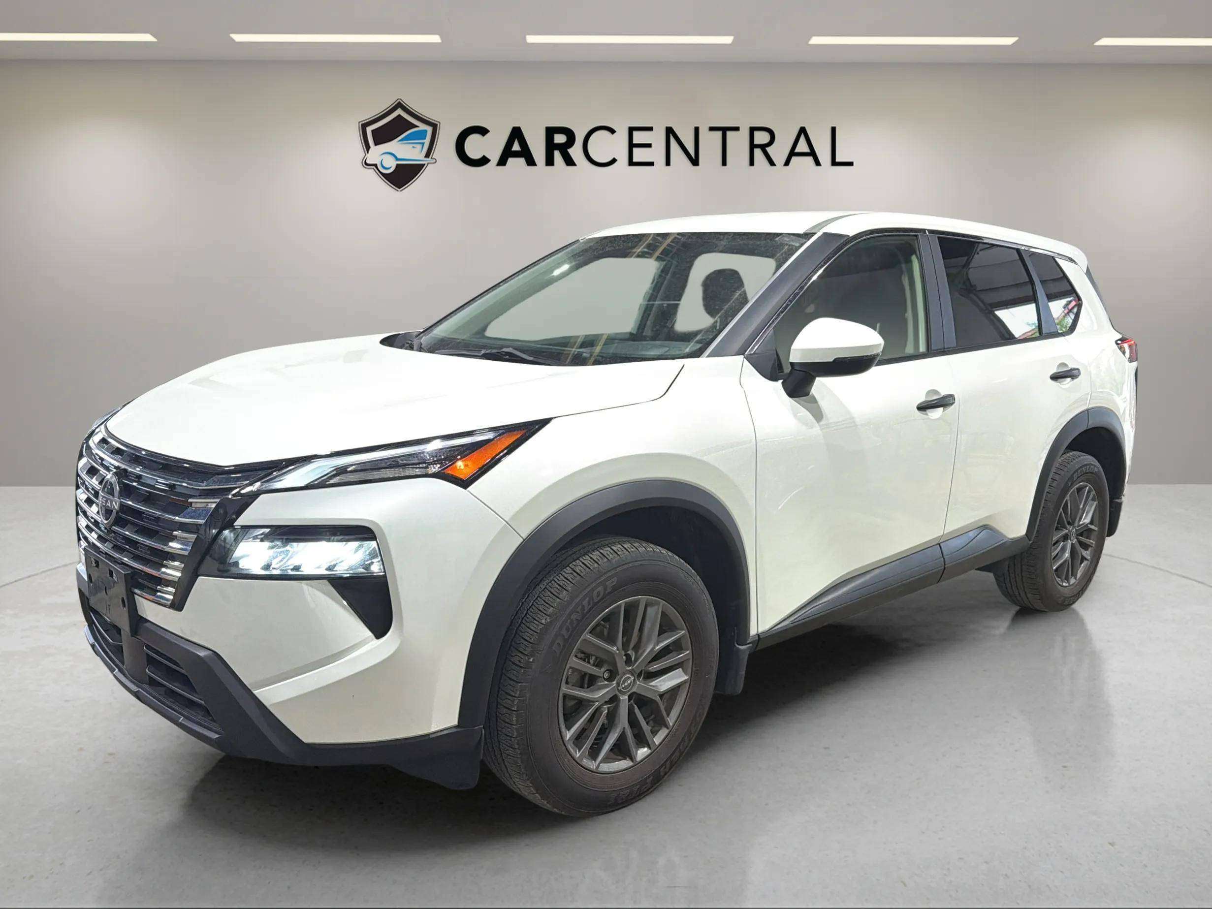 White 2024 Nissan Rogue S AWD SUV / Crossover All-Wheel Drive Continuously Variable Transmission
