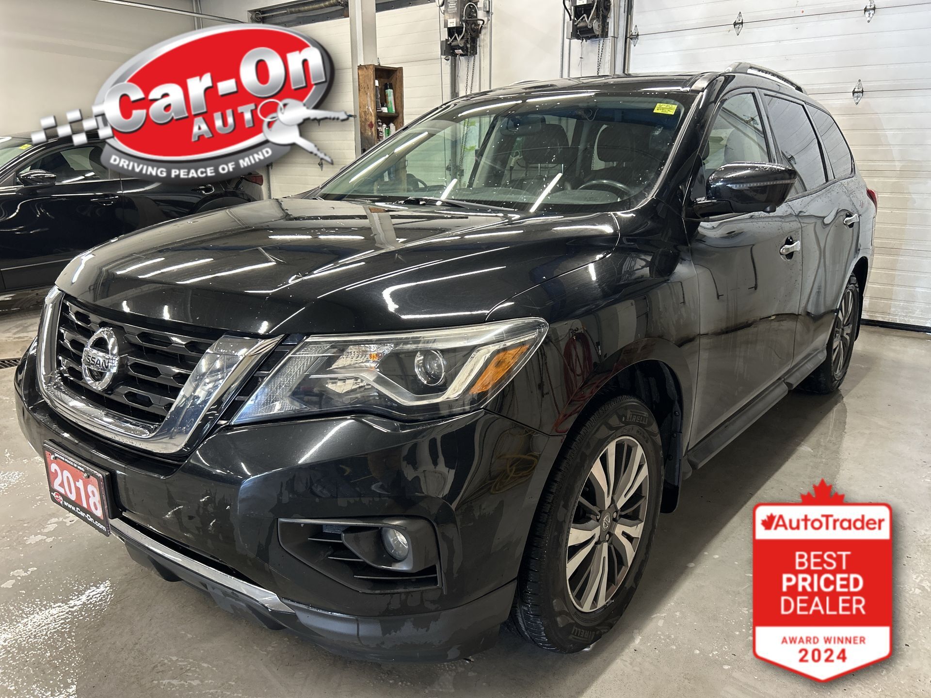 Black 2018 Nissan Pathfinder SL 4WD SUV / Crossover Four-Wheel Drive Automatic