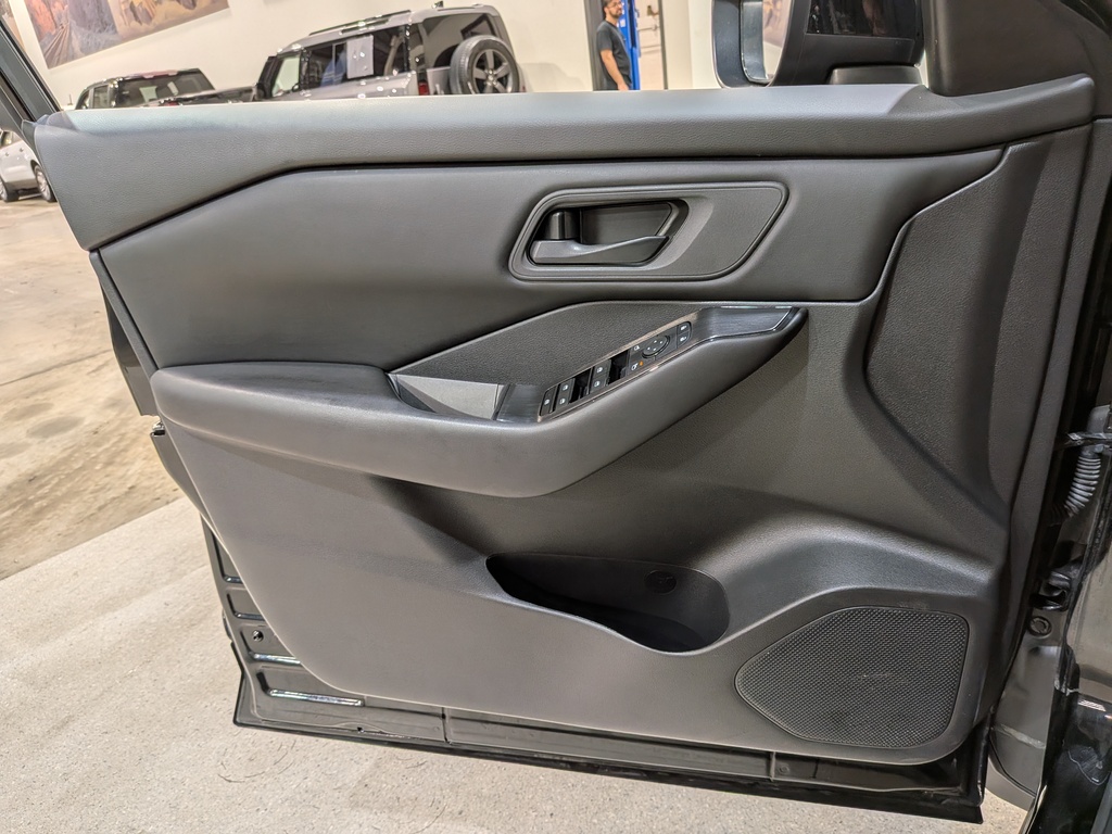 Nissan Rogue 2024