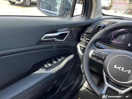 used 2025 Kia Sportage car, priced at $35,888