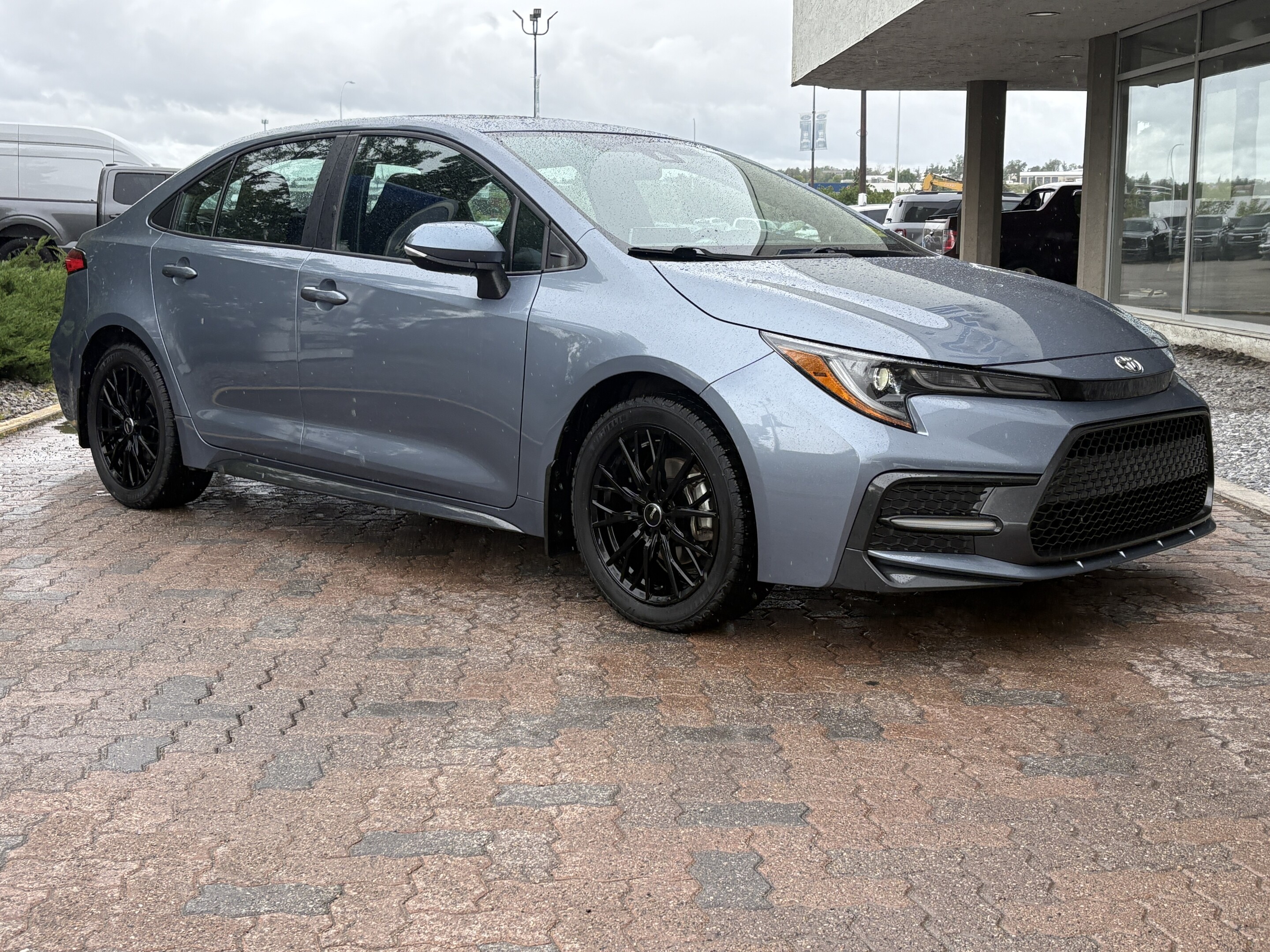 Gray 2022 Toyota Corolla SE FWD Sedan Front-Wheel Drive Continuously Variable Transmission