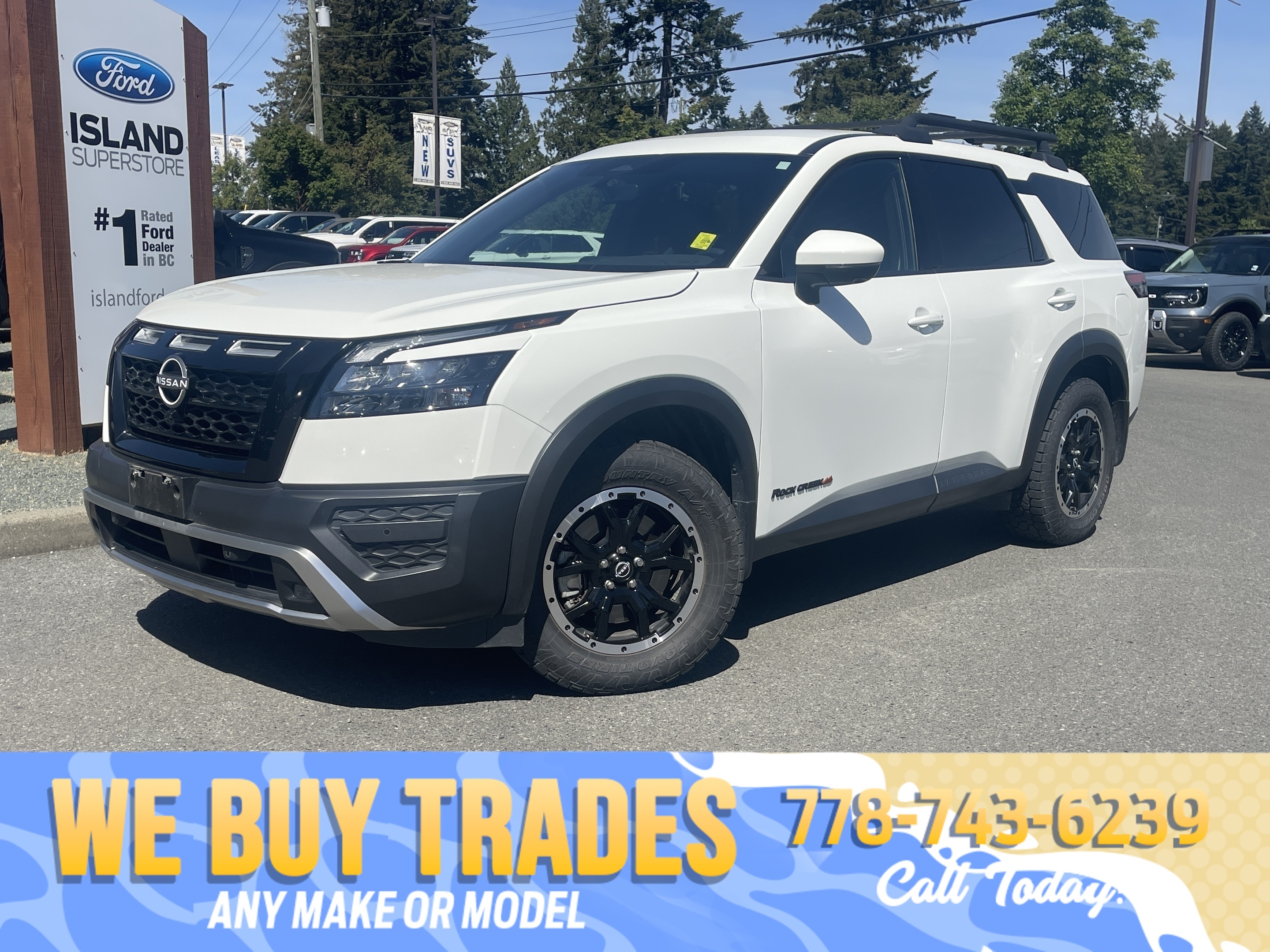 White 2024 Nissan Pathfinder SV 4WD SUV / Crossover All-Wheel Drive Automatic
