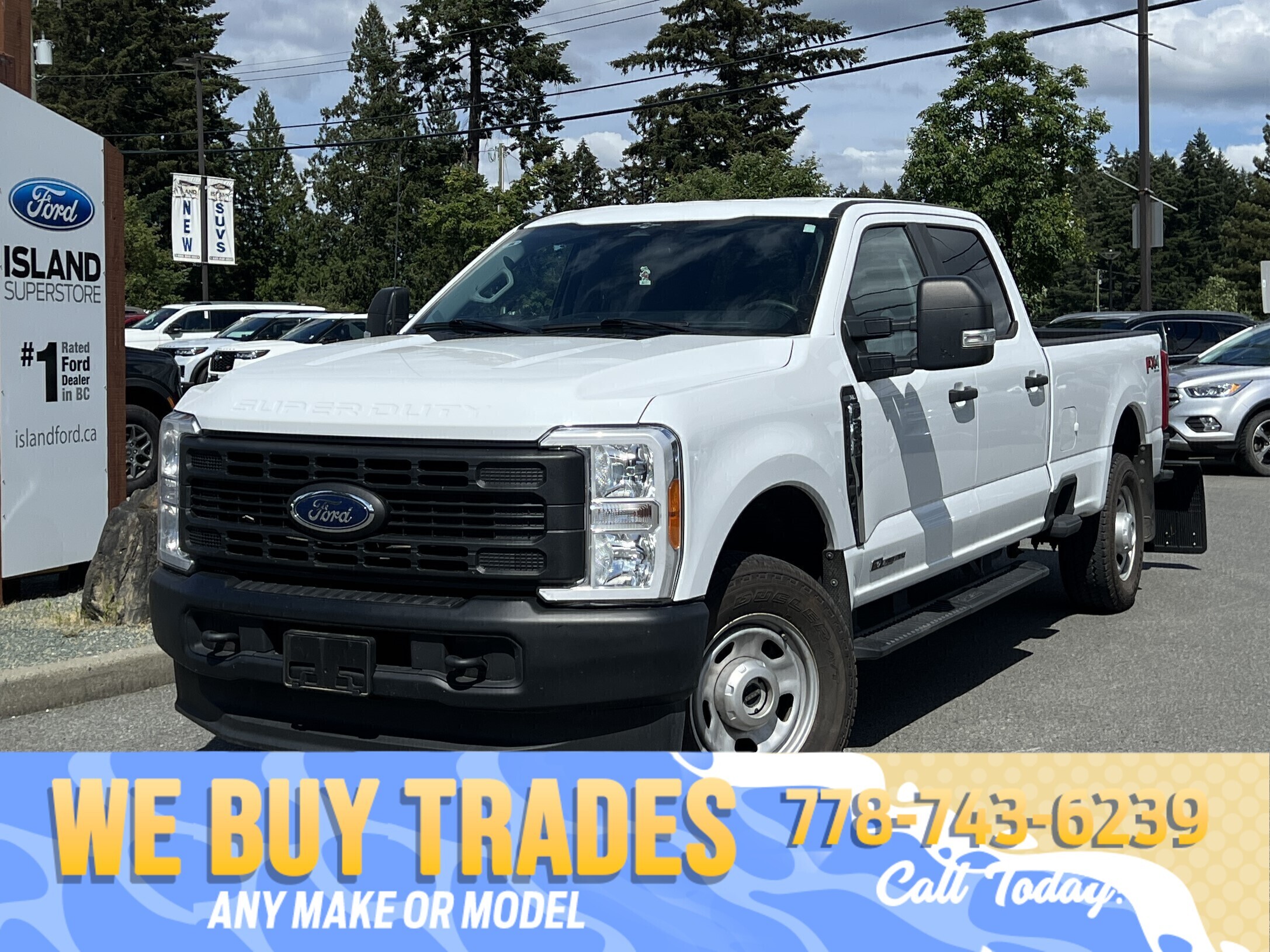 White 2023 Ford F-350 Super Duty XL Crew Cab 4WD Pickup Truck Four-Wheel Drive Automatic