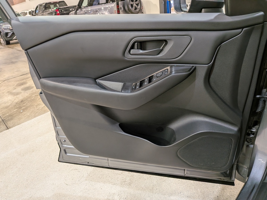 Nissan Rogue 2024