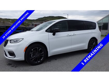 2026 Chrysler Pacifica Select AWD