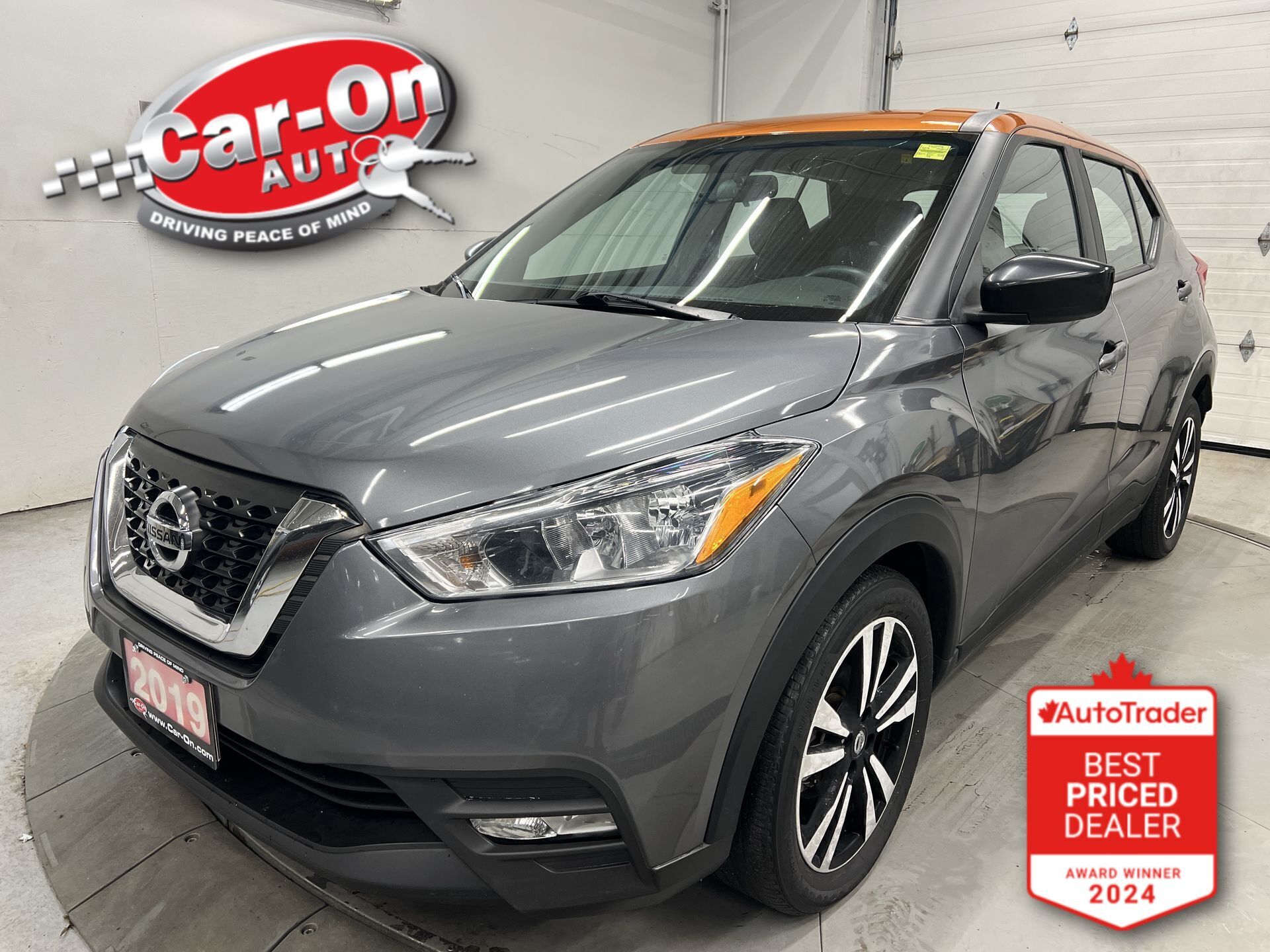 Gray 2019 Nissan Kicks SV FWD SUV / Crossover Front-Wheel Drive Automatic