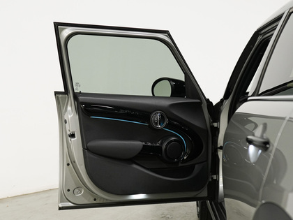 used 2023 MINI 5 Door car, priced at $25,900