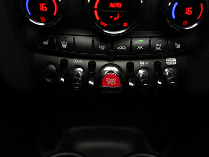 used 2023 MINI 5 Door car, priced at $25,900